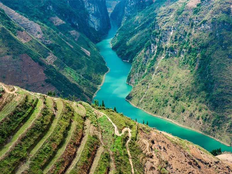 Ha Giang Tour 2 Days 2 Nights (Night Bus -  Small Group Tour)