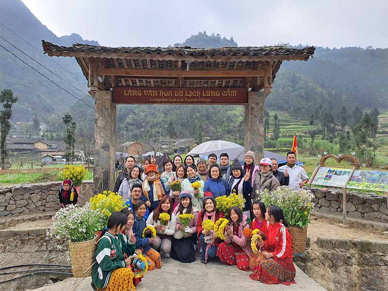 Ha Giang Tour 3 Days 3 Nights (Night Bus -  Small Group Tour)