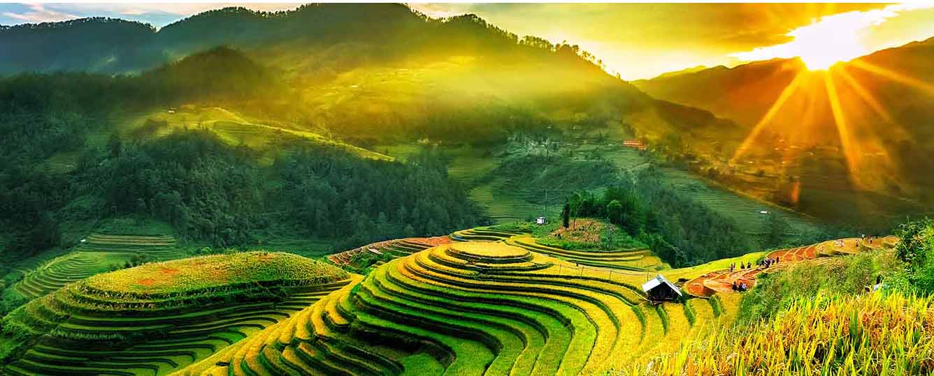 Hanoi - Ha Giang - Cao Bang - Ban Gioc Waterfall Tour 4 Days 3 Nights (Morning Bus - Small Group Tour)