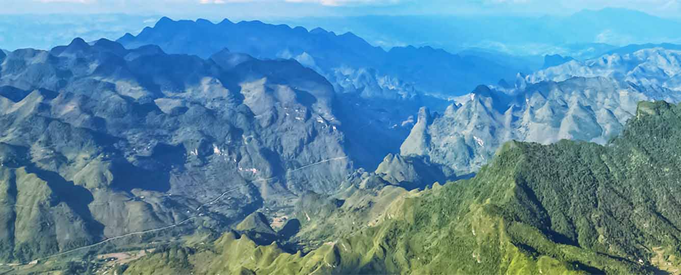 Ha Giang Tour 5 Days 4 Nights (Morning Bus -  Small Group Tour)