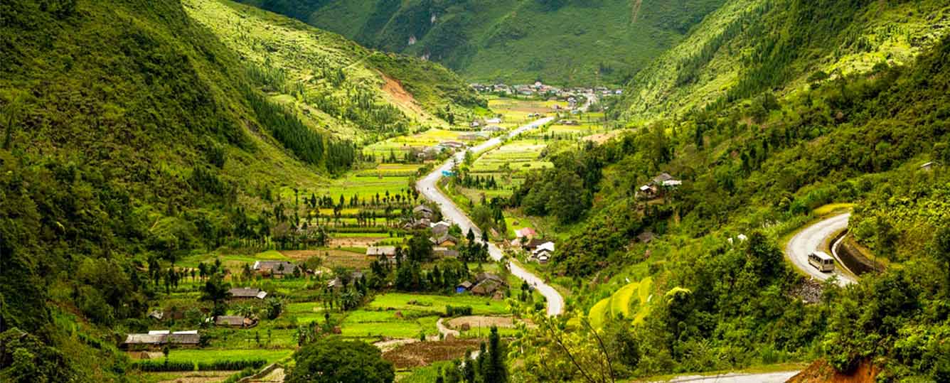 Ha Giang Tour 3 Days 3 Nights (Night Bus -  Small Group Tour)
